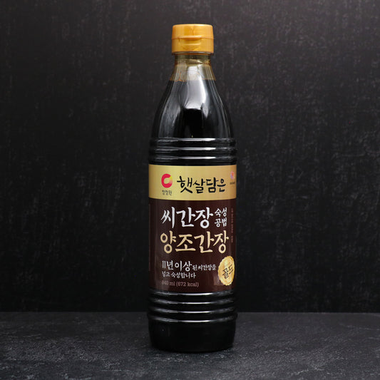 ChungJungOne Naturally Brewed Aged Soy Sauce 840ml